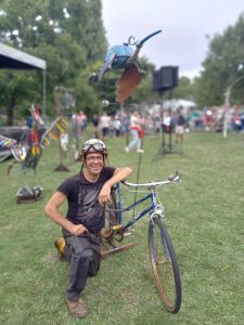 MON LOUP AUX ENCHERES