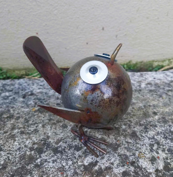 titi sculpture metal