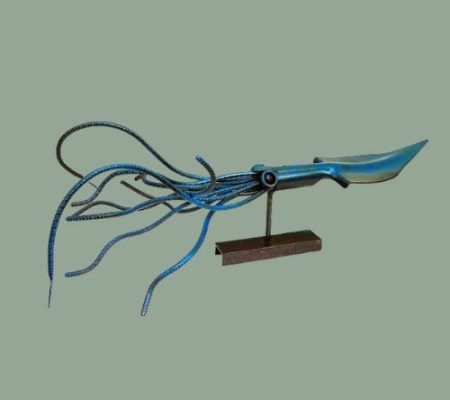 titi sculpture metal